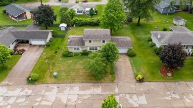 Ideally located on a peaceful cul-de-sac and adjacent to the on Geneva Golf and Country Club in Iowa - for sale on GolfHomes.com, golf home, golf lot