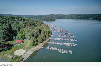 Don't miss your chance to own a slice of heaven. 4 Large on Paupack Hills Golf and Country Club in Pennsylvania - for sale on GolfHomes.com, golf home, golf lot