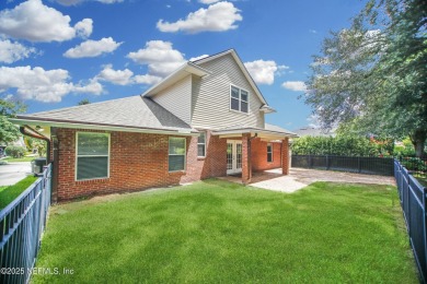Welcome to this beautifully maintained Brick 4-bedroom on Golf Club At Fleming Island in Florida - for sale on GolfHomes.com, golf home, golf lot