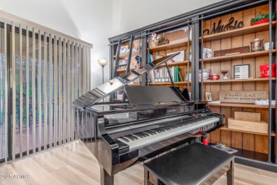 A charming 1 bed, 1 bath townhome in Leisure World is now for on Leisure World Country Club in Arizona - for sale on GolfHomes.com, golf home, golf lot