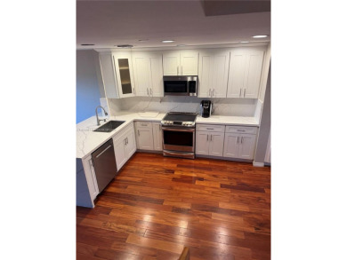 Cozy and updated townhouse located in the beautiful area of on  in Florida - for sale on GolfHomes.com, golf home, golf lot