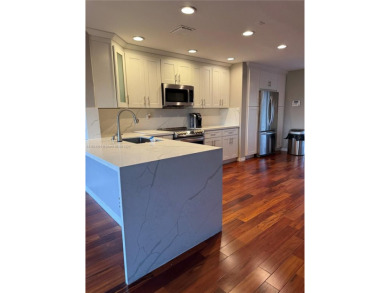 Cozy and updated townhouse located in the beautiful area of on  in Florida - for sale on GolfHomes.com, golf home, golf lot