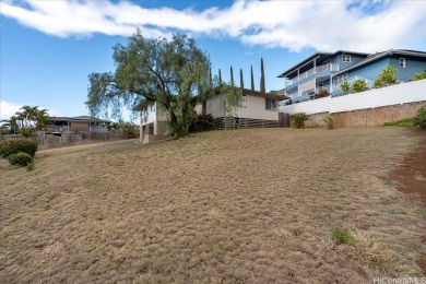 A fantastic opportunity to own a spacious Pukalani 3-bedroom, 2 on Pukalani Country Club in Hawaii - for sale on GolfHomes.com, golf home, golf lot