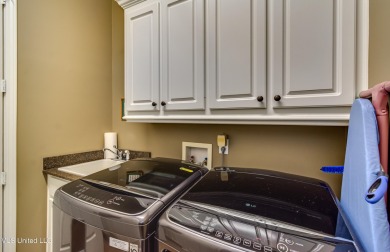 Enjoy golf course living at its finest in this wonderful 3 on Colonial Country Club Deerfield in Mississippi - for sale on GolfHomes.com, golf home, golf lot