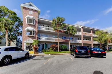 Fully furnished, lovingly maintained, 2 bedroom, 2 bath, 1,100 on On Top Of The World Golf Course in Florida - for sale on GolfHomes.com, golf home, golf lot