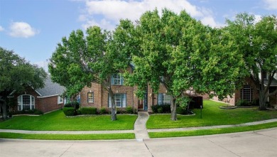 Golf, Beach and Backyard Bliss in this Stewart Peninsula home on Stewart Peninsula Golf Course in Texas - for sale on GolfHomes.com, golf home, golf lot