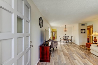 Fully furnished, lovingly maintained, 2 bedroom, 2 bath, 1,100 on On Top Of The World Golf Course in Florida - for sale on GolfHomes.com, golf home, golf lot