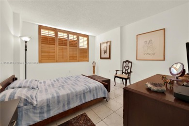 Discover serene living in this meticulously maintained 2 bed, 2 on Hillcrest Golf and Country Club in Florida - for sale on GolfHomes.com, golf home, golf lot