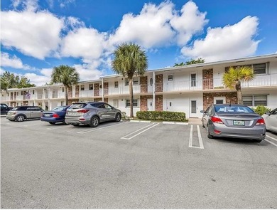 Welcome home to this beautifully maintained 2-bedroom, 1-bath on Leisureville Community Association in Florida - for sale on GolfHomes.com, golf home, golf lot