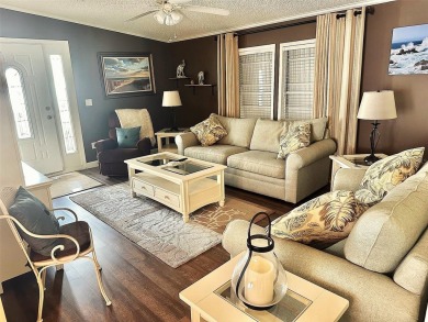 New Lower Price! Gorgeous Decorator 2006, 28x52/55, 1540 sq. ft on Mainlands Golf Club in Florida - for sale on GolfHomes.com, golf home, golf lot