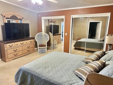 New Lower Price! Gorgeous Decorator 2006, 28x52/55, 1540 sq. ft on Mainlands Golf Club in Florida - for sale on GolfHomes.com, golf home, golf lot