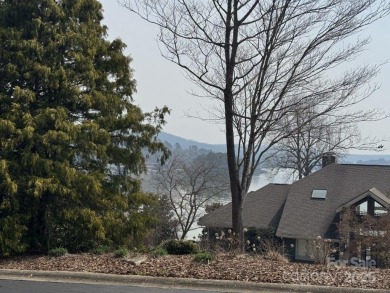 Great building site located in the Glenbrook Springs on Old North State Club at Uwharrie Point Golf community in North Carolina - for sale on GolfHomes.com, golf home, golf lot