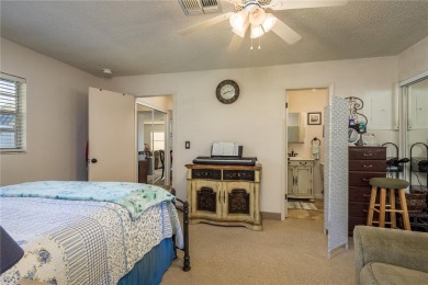 Under contract-accepting backup offers. Welcome to Paradise on Summertree Golf Course in Florida - for sale on GolfHomes.com, golf home, golf lot