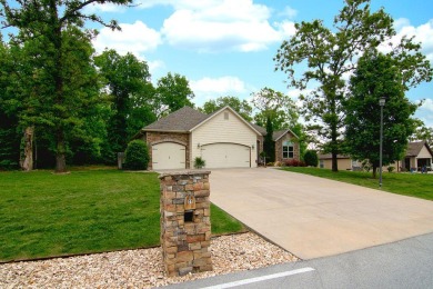 Motivated Seller Reduced to below Appraised Value by $18,000 at on Ledgestone Country Club and Golf Course in Missouri - for sale on GolfHomes.com, golf home, golf lot