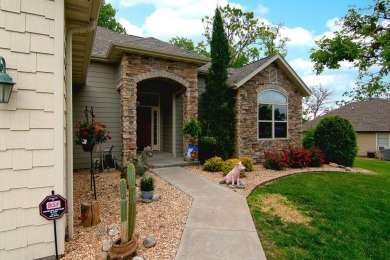 Motivated Seller Reduced to below Appraised Value by $18,000 at on Ledgestone Country Club and Golf Course in Missouri - for sale on GolfHomes.com, golf home, golf lot