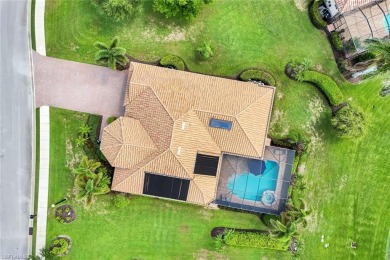 Full golf membership included! This immaculate Doral model is on Heritage Bay Golf Course in Florida - for sale on GolfHomes.com, golf home, golf lot