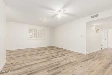 Fully updated Sun City home offering 3 bedrooms, 2 baths, and 1 on Sun City Lakes West and East in Arizona - for sale on GolfHomes.com, golf home, golf lot