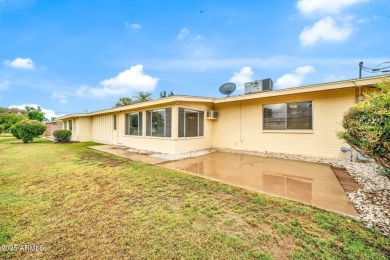 Thoughtfully designed, spacious floorplan just steps away from on Sun City South Golf Course in Arizona - for sale on GolfHomes.com, golf home, golf lot