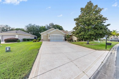 One or more photo(s) has been virtually staged. Del Webb on Eagle Ridge At Spruce Creek Country Club in Florida - for sale on GolfHomes.com, golf home, golf lot