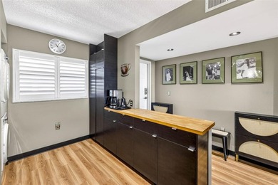 Stylish Top Floor Condo in Clearwater's Cove Cay Community on Cove Cay Country Club in Florida - for sale on GolfHomes.com, golf home, golf lot