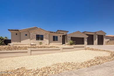 When extreme is an understatement, Stroke is your HOME!  Golf on London Bridge Golf Course in Arizona - for sale on GolfHomes.com, golf home, golf lot