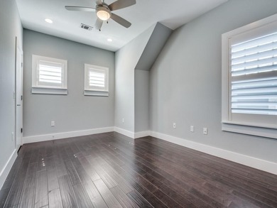 Experience effortless living in this turnkey, energy-efficient on Stevens Park Golf Course in Texas - for sale on GolfHomes.com, golf home, golf lot