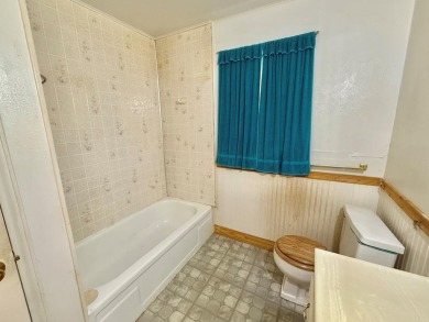 Discover the potential of this cozy 2-bed, 2-bath home in the on Pendleton Harbor in Texas - for sale on GolfHomes.com, golf home, golf lot