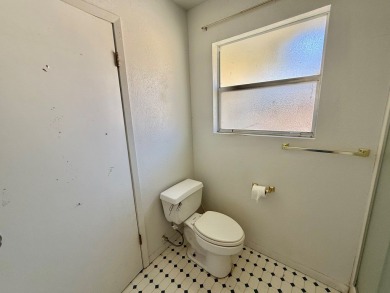 Discover the potential of this cozy 2-bed, 2-bath home in the on Pendleton Harbor in Texas - for sale on GolfHomes.com, golf home, golf lot