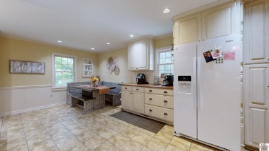 WELCOME TO COUNTRY CLUB ESTATES! This STUNNING 4 BEDROOM, 4 BATH on  in Kentucky - for sale on GolfHomes.com, golf home, golf lot