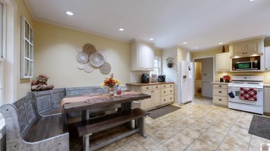 WELCOME TO COUNTRY CLUB ESTATES! This STUNNING 4 BEDROOM, 4 BATH on  in Kentucky - for sale on GolfHomes.com, golf home, golf lot