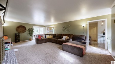 WELCOME TO COUNTRY CLUB ESTATES! This STUNNING 4 BEDROOM, 4 BATH on  in Kentucky - for sale on GolfHomes.com, golf home, golf lot
