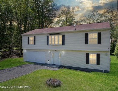 ULTRA MODERN RENOVATED COLONIAL Tastefully Renovated 4BR 3 Full on Pocono Farms Country Club in Pennsylvania - for sale on GolfHomes.com, golf home, golf lot