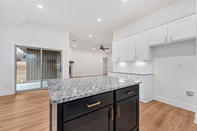 Brand-new construction 3-bedroom, 2-bath home located in the on Bella Vista Country Club - Scottsdale in Arkansas - for sale on GolfHomes.com, golf home, golf lot