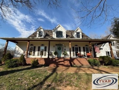 Beautiful 4-bedroom, 3.5-bath country home on 2.6 acres with on Paris Golf and Country Club in Tennessee - for sale on GolfHomes.com, golf home, golf lot