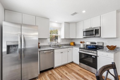 NO BOND OR CDD -- FULLY RENOVATED AND READY TO MOVE IN!
Welcome on Orange Blossom Hills Golf and Country Club in Florida - for sale on GolfHomes.com, golf home, golf lot