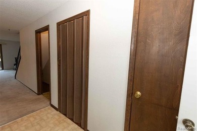 You could start your new year, with your new condo. Clean and on Marysville Golf Course in Michigan - for sale on GolfHomes.com, golf home, golf lot