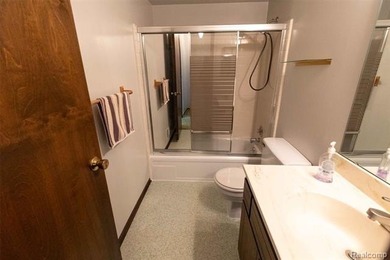 You could start your new year, with your new condo. Clean and on Marysville Golf Course in Michigan - for sale on GolfHomes.com, golf home, golf lot