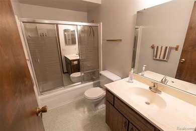 You could start your new year, with your new condo. Clean and on Marysville Golf Course in Michigan - for sale on GolfHomes.com, golf home, golf lot