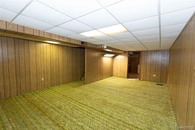 You could start your new year, with your new condo. Clean and on Marysville Golf Course in Michigan - for sale on GolfHomes.com, golf home, golf lot