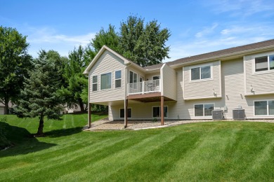 Immaculate, move in ready condo at Redstone Farms! Spacious 3 on Prairies Golf Club in Michigan - for sale on GolfHomes.com, golf home, golf lot