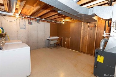 You could start your new year, with your new condo. Clean and on Marysville Golf Course in Michigan - for sale on GolfHomes.com, golf home, golf lot