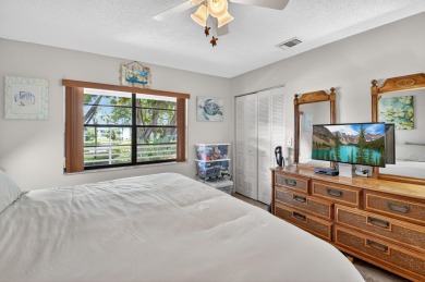 Welcome to Hunters Run Country Club! This 2 bedroom, 2 bathroom on Hunters Run Golf and Country Club in Florida - for sale on GolfHomes.com, golf home, golf lot