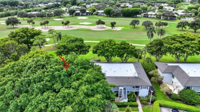Welcome to Hunters Run Country Club! This 2 bedroom, 2 bathroom on Hunters Run Golf and Country Club in Florida - for sale on GolfHomes.com, golf home, golf lot