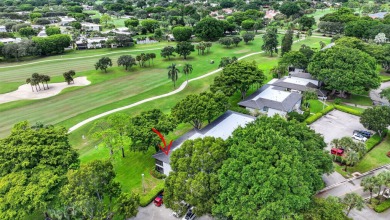 Welcome to Hunters Run Country Club! This 2 bedroom, 2 bathroom on Hunters Run Golf and Country Club in Florida - for sale on GolfHomes.com, golf home, golf lot