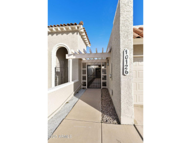 Charming 3BR, 2BA villa on the golf course in the popular active on Cottonwood Country Club in Arizona - for sale on GolfHomes.com, golf home, golf lot