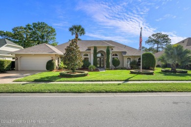 IMPROVED PRICE BELOW APPRAISED VALUE!!!   MOTIVATED SELLER! on Silverthorn Country Club in Florida - for sale on GolfHomes.com, golf home, golf lot