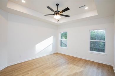 $5,000 Buyer Incentive! Come enjoy Bella Vista and all it has to on Bella Vista - Metfield Golf Complex and Country Club in Arkansas - for sale on GolfHomes.com, golf home, golf lot