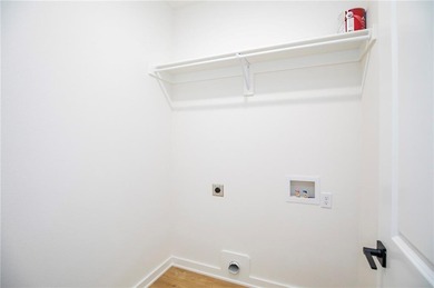 $5,000 Buyer Incentive! Come enjoy Bella Vista and all it has to on Bella Vista - Metfield Golf Complex and Country Club in Arkansas - for sale on GolfHomes.com, golf home, golf lot