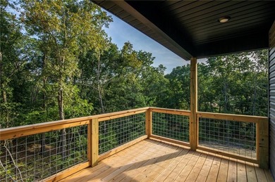 $5,000 Buyer Incentive! Come enjoy Bella Vista and all it has to on Bella Vista - Metfield Golf Complex and Country Club in Arkansas - for sale on GolfHomes.com, golf home, golf lot