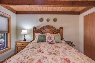 Beautifully Maintained Home Near the Golf Course in The on The Hideout Golf in Pennsylvania - for sale on GolfHomes.com, golf home, golf lot